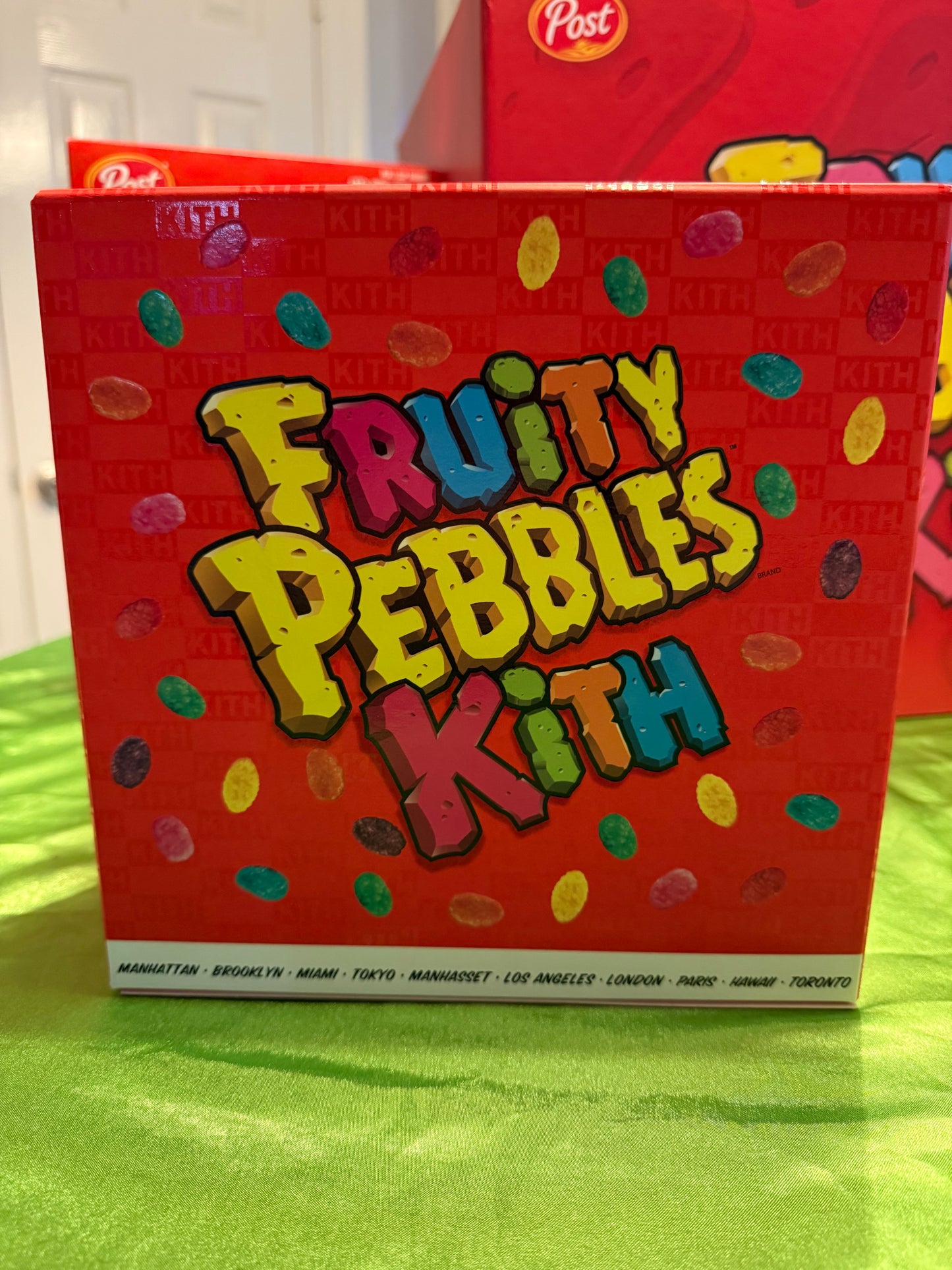 *FRIENDS & FAMILY* KITH NIKE FRUITY PEBBLES LEBRON 4 PROMO SAMPLE BOX SIZE 10.5