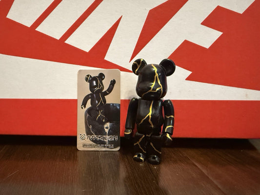 100% Be@rBrick Black & Gold Pattern