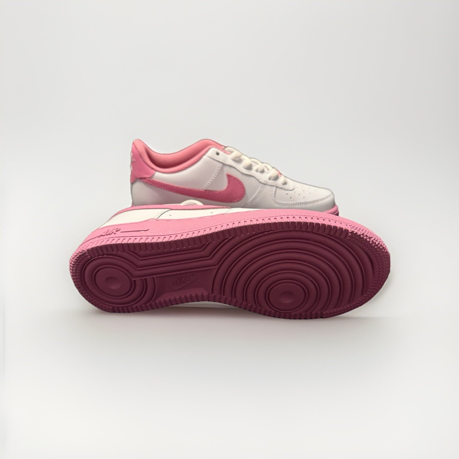 SIZE 5Y - Air Force 1 Big Kids