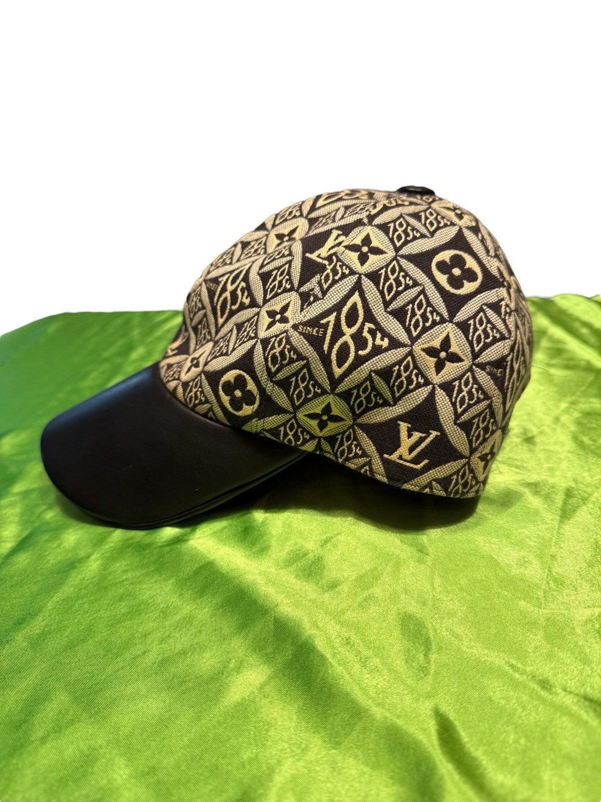 Louis Vuitton MP2900 Baseball Cap Size M 54cm Head Circumference 7cm Brim Black