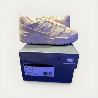 Size 4M/ 5.5W - New Balance 550