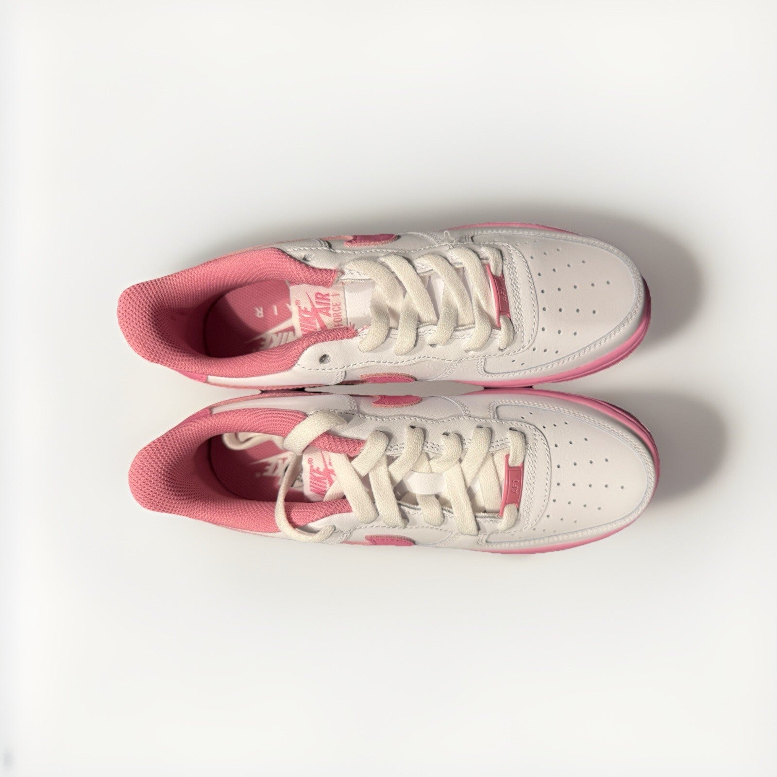 SIZE 5Y - Air Force 1 Big Kids